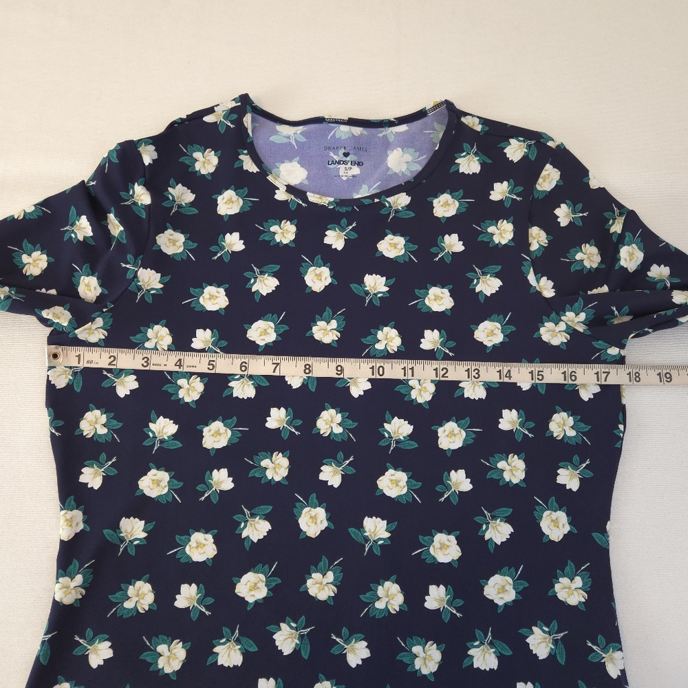 Draper James Land's End Women's Navy Floral Print Rash Guard Swim Top - Picture 11 of 12